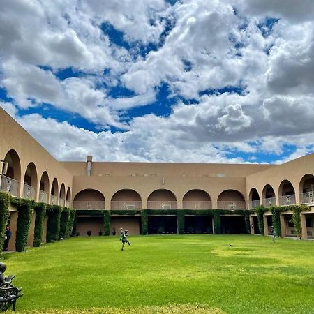 Hotel Santa Fe Camargo ภายนอก รูปภาพ