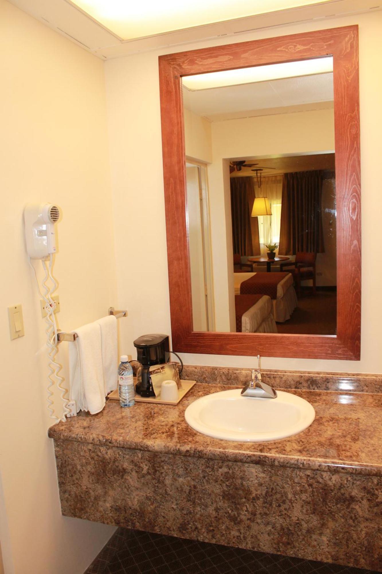 Hotel Santa Fe Camargo ห้อง รูปภาพ