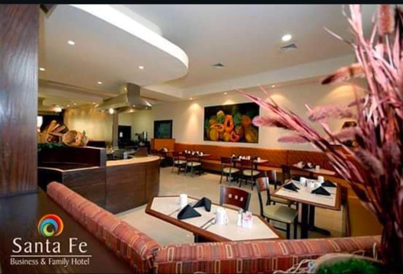 Hotel Santa Fe Camargo ภายนอก รูปภาพ