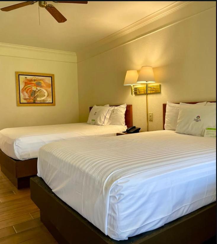 Hotel Santa Fe Camargo ภายนอก รูปภาพ