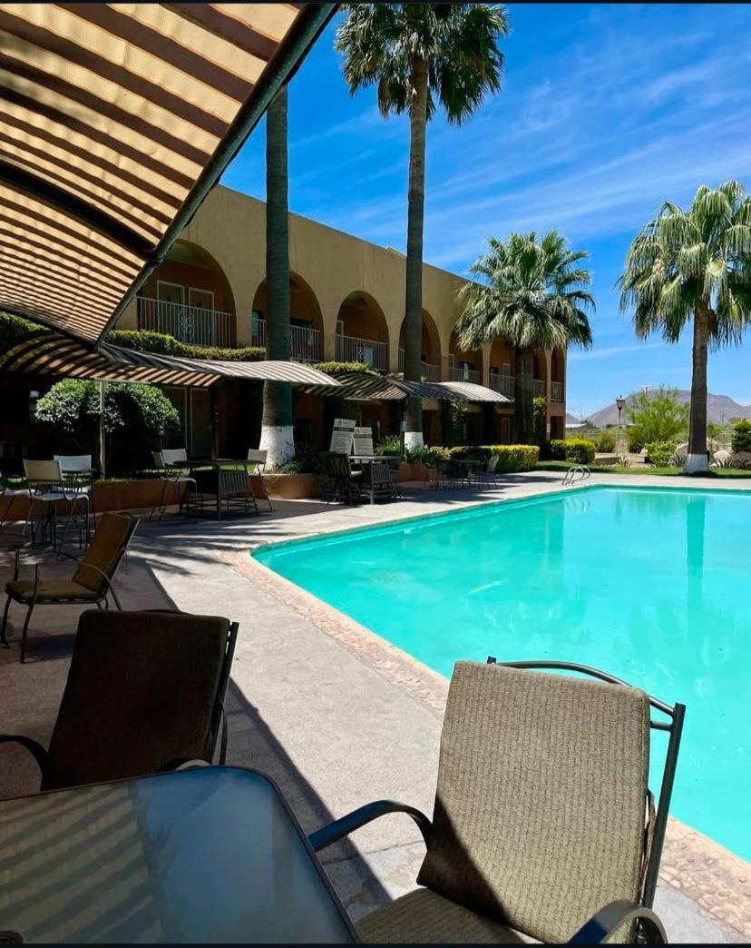 Hotel Santa Fe Camargo ภายนอก รูปภาพ